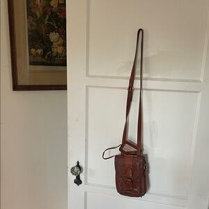 Liz Claiborne Tan Leather Messenger Bag